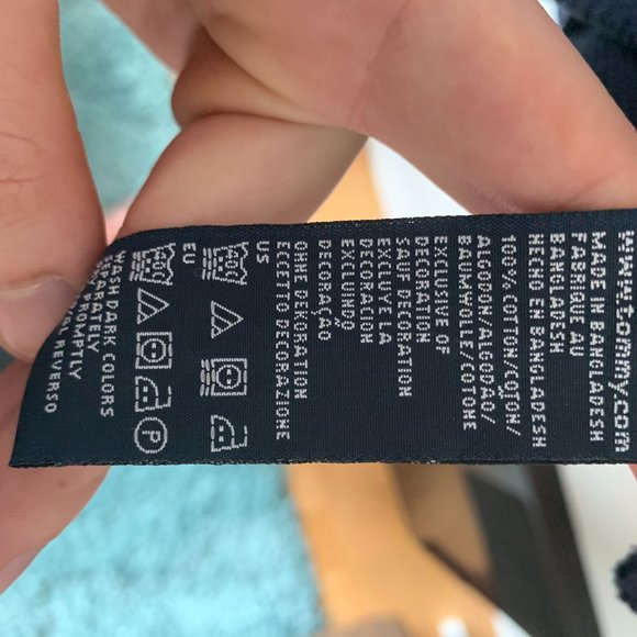 🇲🇨 Tommy Hilfiger Quarter Zip Sweater - Picture 5 of 5